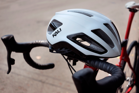 KALI Uno Helmet - Matte White/Black - L/XL 0240921137 - Cycle City Outdoors