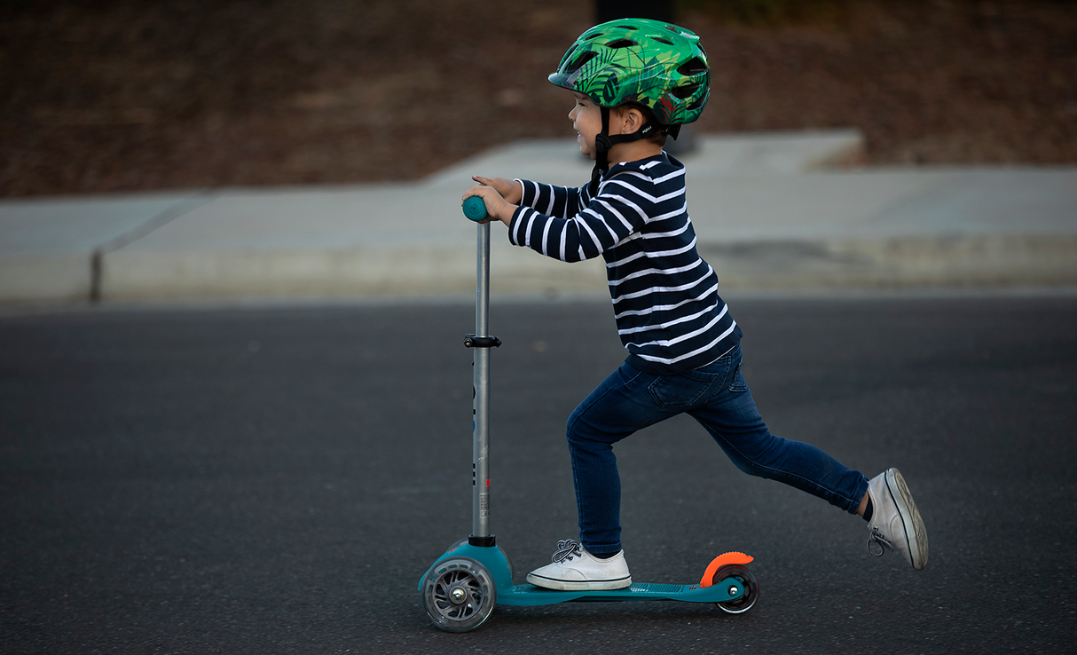 KALI Child Chakra Lighted Helmet - Jungle - Gloss Green - XS 0221022214 - Cycle City Outdoors